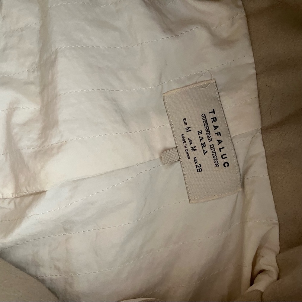 Zara winter jacket with hood with faux fur detachable size medium - Picture 3 of 5